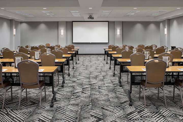 Hyatt Place Houston / Sugar Land