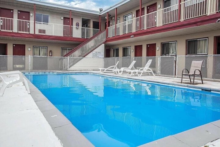 Pool 9 of 22