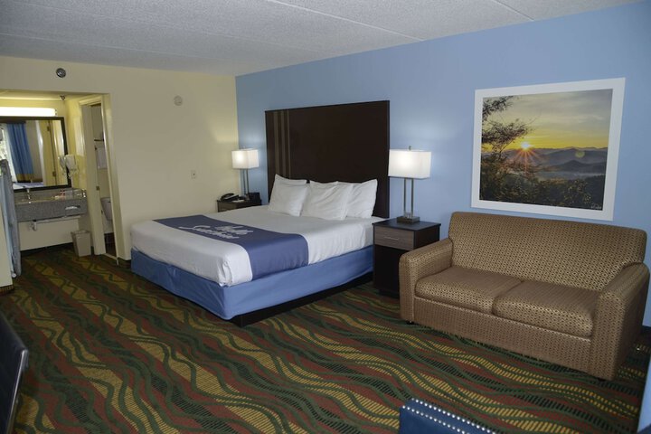 Room 18 of 23