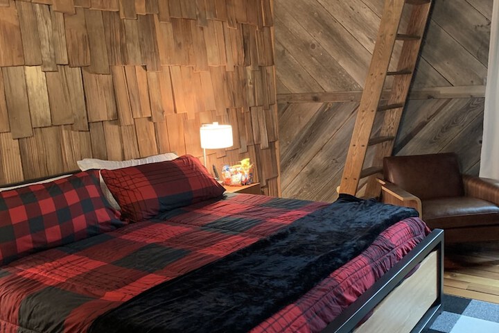 Room 14 of 18