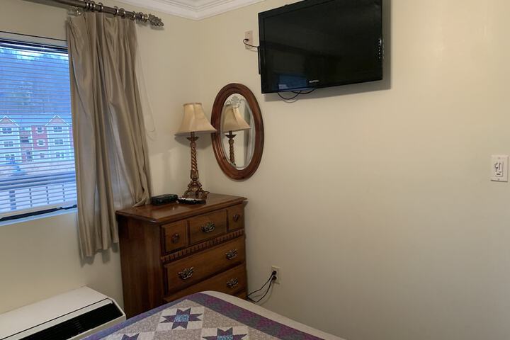 Room 195 of 214