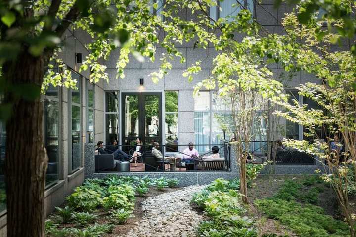 Hotel Exterior 136 of 140