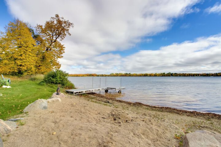 Pearl Lake Retreat w / Dock & Stunning Views!