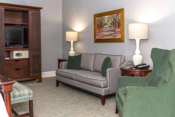 Room 30 of 65