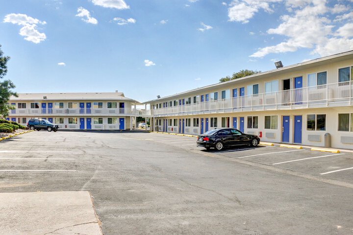 Hotel 8 of 53