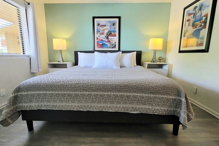 Room 22 of 27