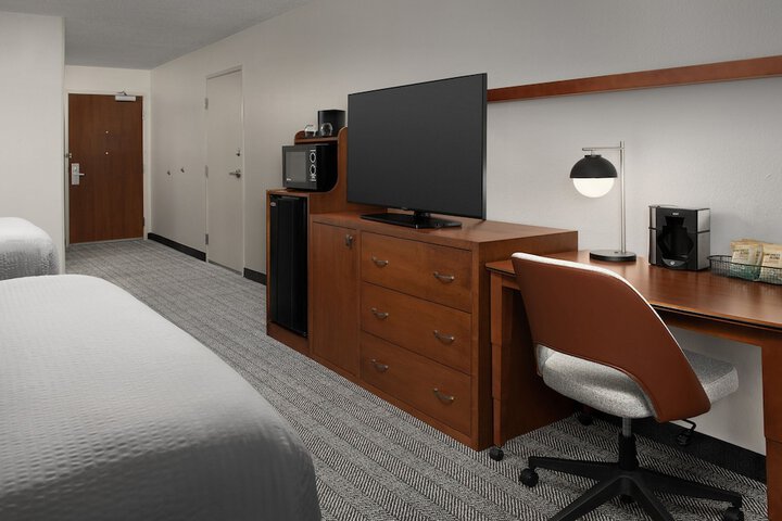 Room 19 of 62
