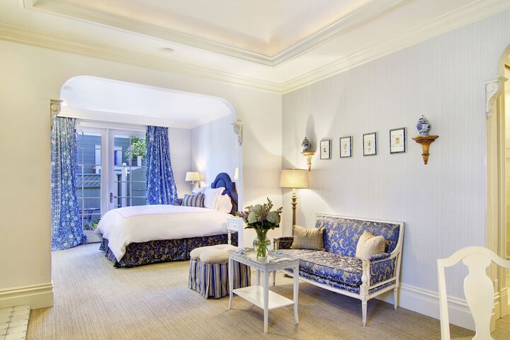 Room 54 of 71