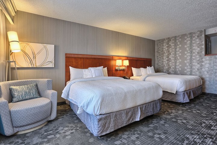 Courtyard by Marriott Harrisburg West / Mechanicsburg