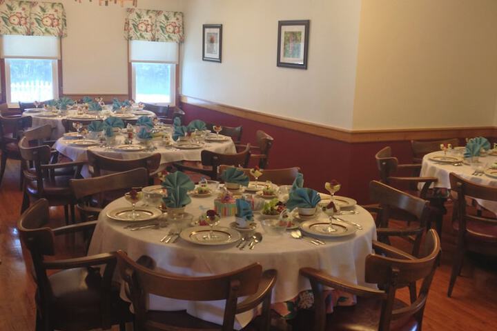 Dining 49 of 68