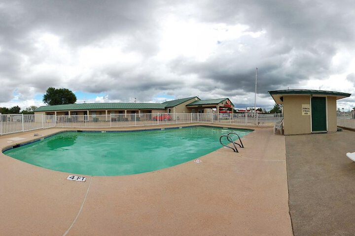 Pool 4 of 31