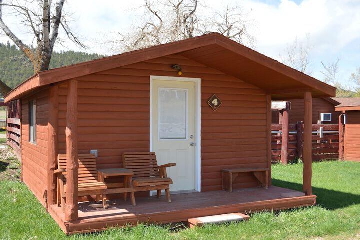 No Name City Luxury Cabins & RV
