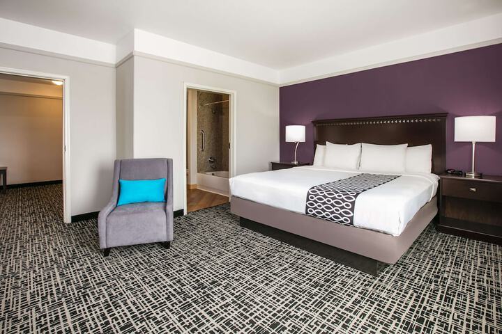 Room 15 of 30