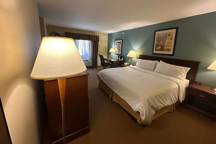 Room 34 of 51