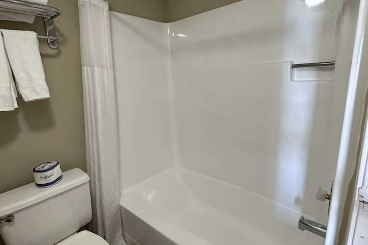 Travelodge by Wyndham Reno Downtown
