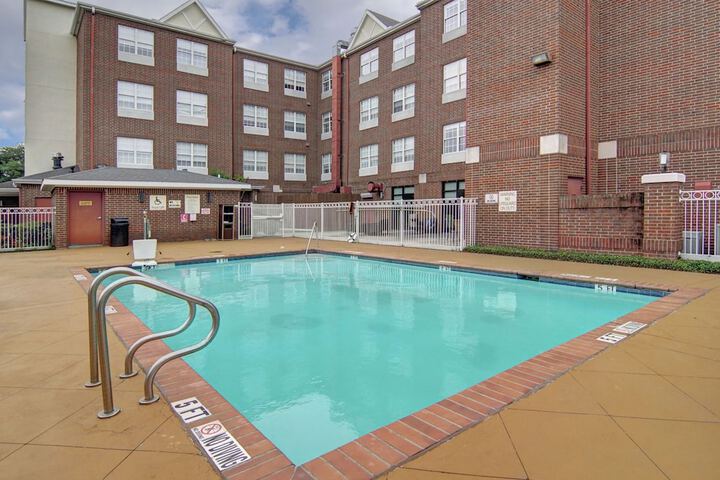 Holiday Inn & Suites Dallas-Addison by IHG