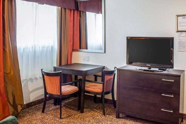 Room 15 of 27