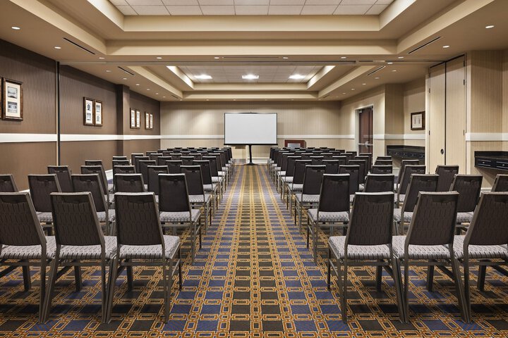 Sheraton Overland Park Hotel at the Convention Center