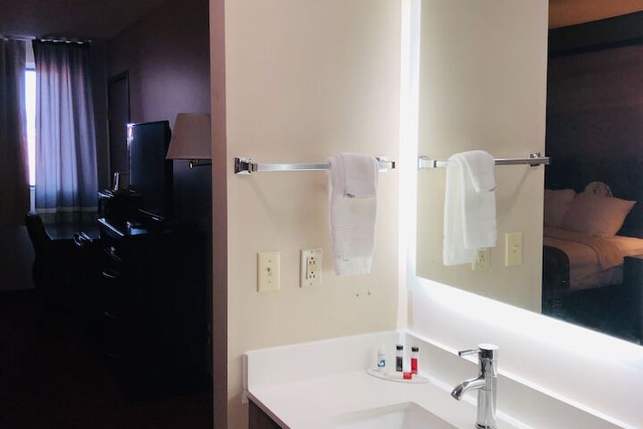 Room 51 of 78