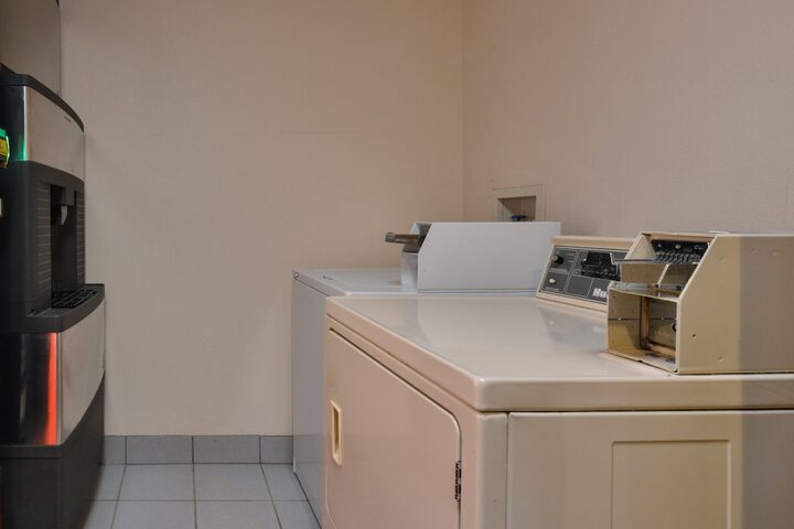 Room 13 of 25