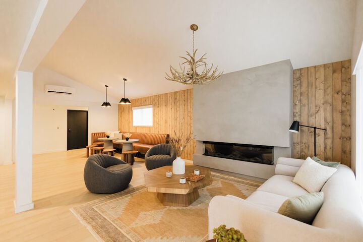 Hotel Interior 18 of 172