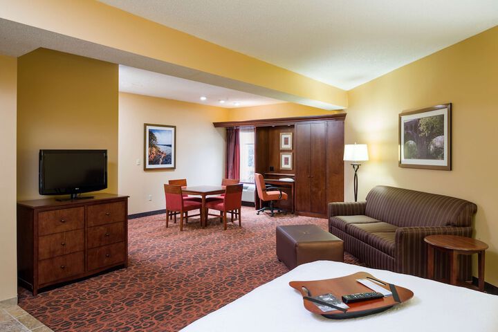 Room 11 of 29
