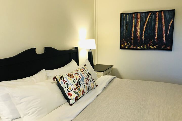 The Piccadilly Motel