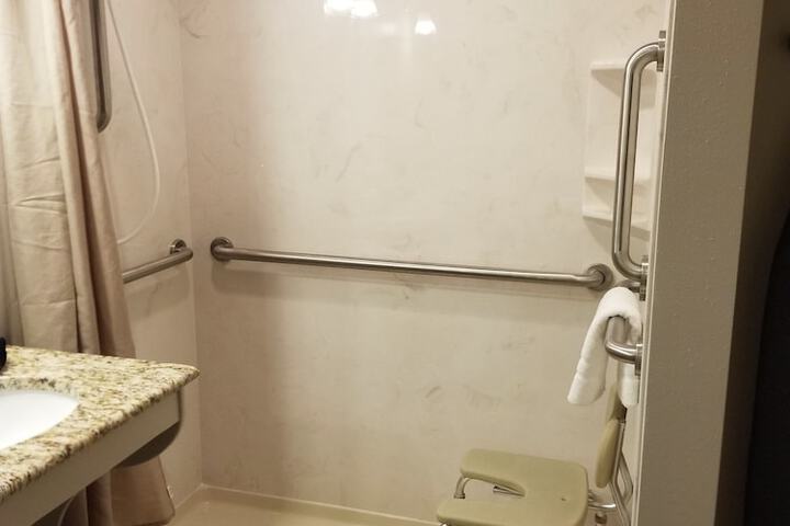 Room 46 of 87