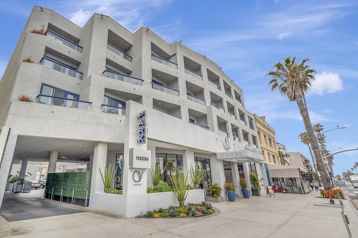 Hotel 4 of 62