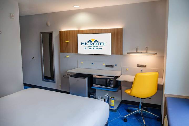 Room 52 of 70