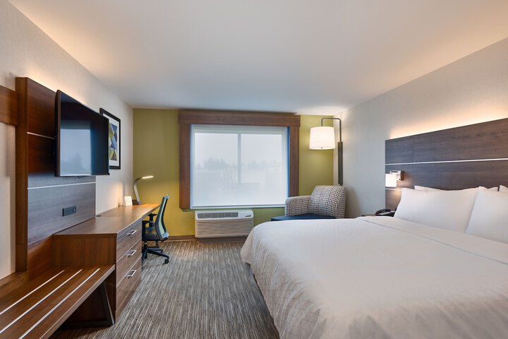 Room 18 of 28