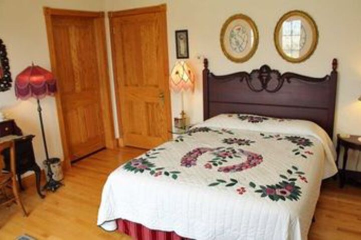 The Hurst House Bed and Breakfast
