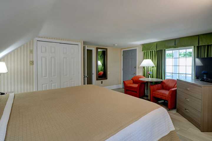 Room 18 of 27