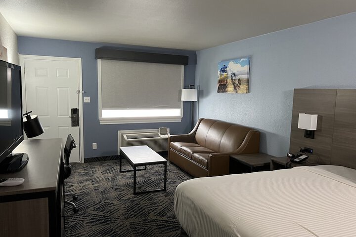 Room 28 of 36