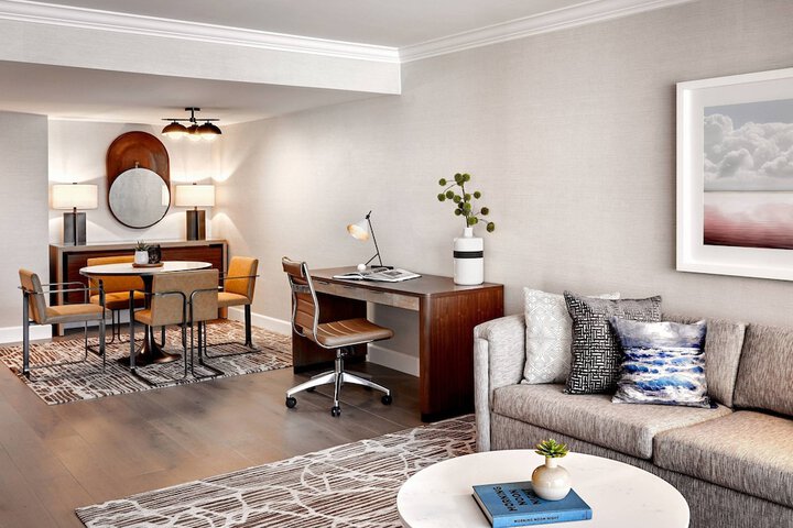 Room 72 of 195