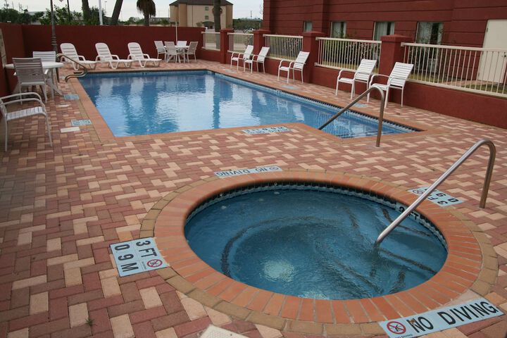 Pool 2 of 21