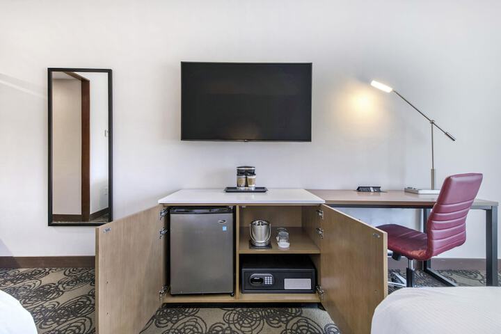 DoubleTree by Hilton Raleigh - Cary
