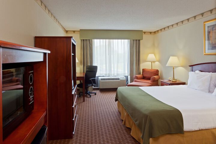 Room 17 of 44