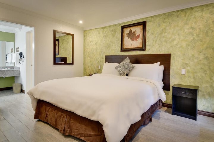 Room 20 of 37