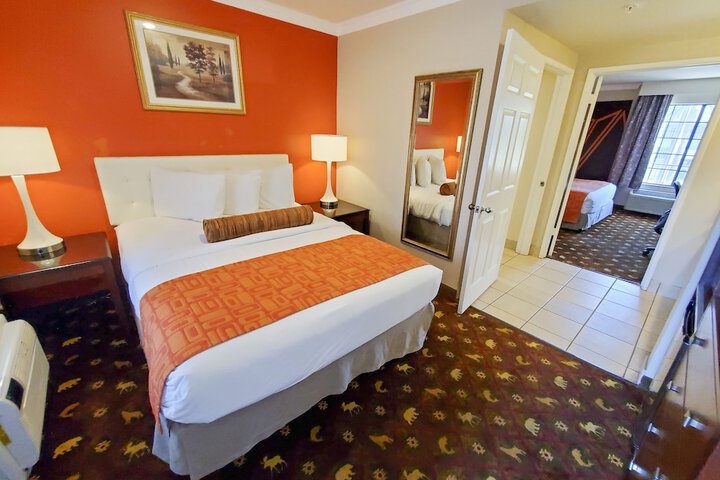 Room 10 of 30