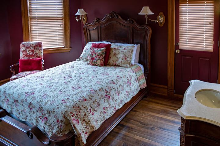 Elk River Hotel