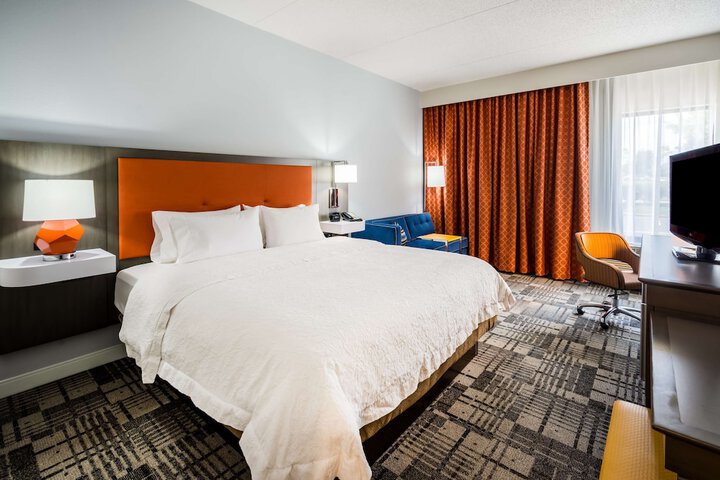 Room 16 of 28