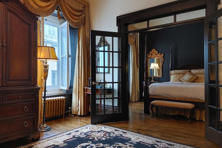 Room 9 of 47