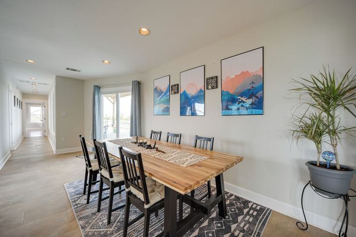 Pet-friendly Texas Retreat w / Deck & Gas Grill!
