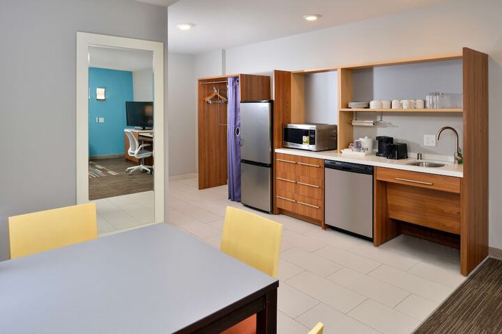 Room 30 of 79