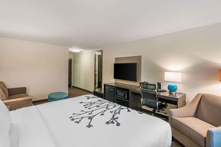 Room 26 of 37