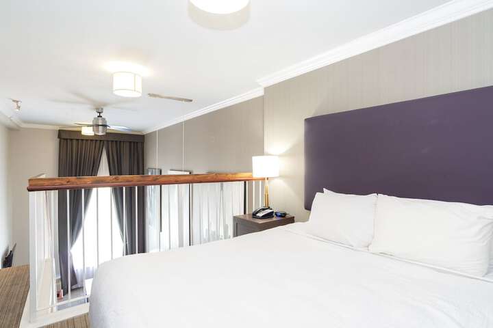 Room 50 of 78