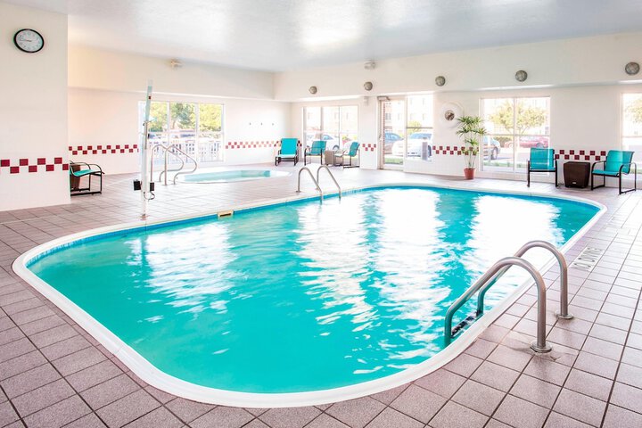 Pool 2 of 18