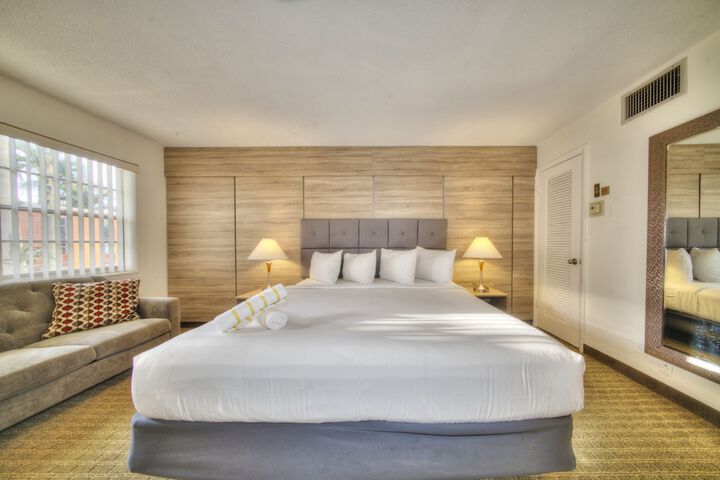 Room 34 of 51