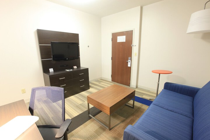 Room 63 of 90